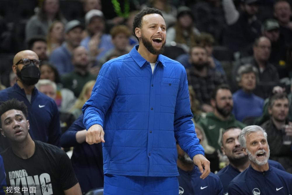 年轻主帅吸 年轻主帅吸