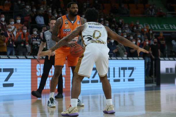 不是初出茅 不是初出茅